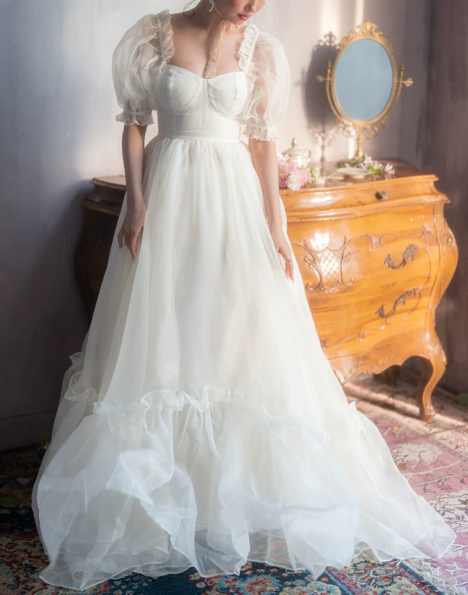 Trendy Square Neck Wedding Dresses White Ruffled Short Sleeve A-Line Bridal Dress D0718