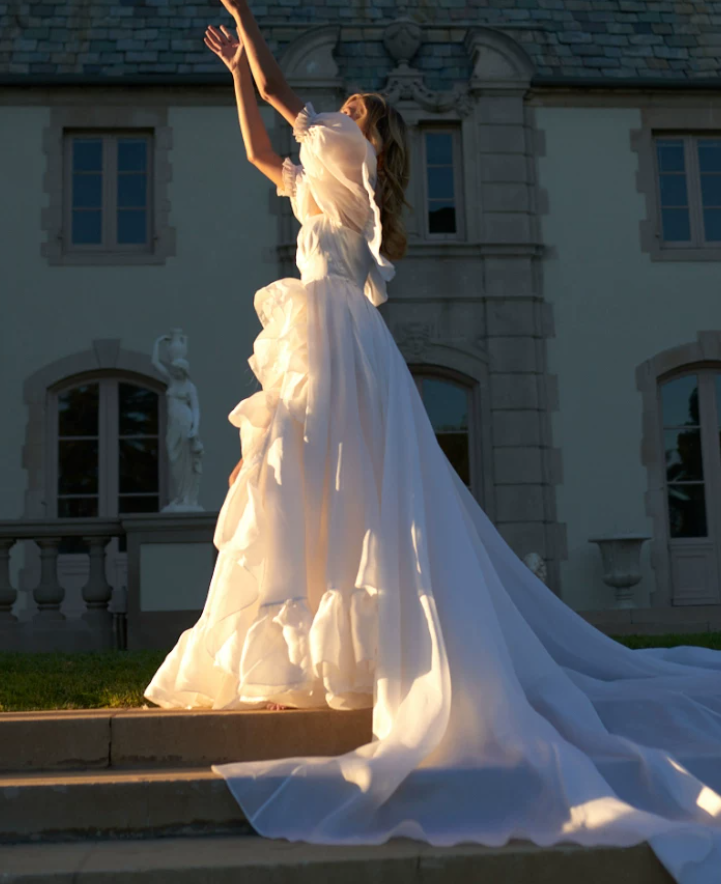 Unique Square Neck Wedding Dresses White Ruffled Short Sleeve A-Line Bridal Dress D0725