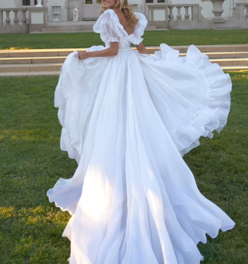 Unique Square Neck Wedding Dresses White Ruffled Short Sleeve A-Line Bridal Dress D0725