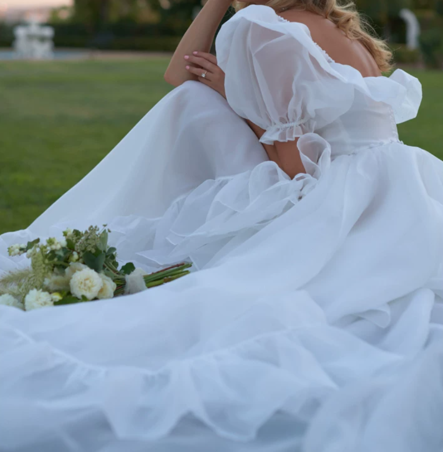 Unique Square Neck Wedding Dresses White Ruffled Short Sleeve A-Line Bridal Dress D0725