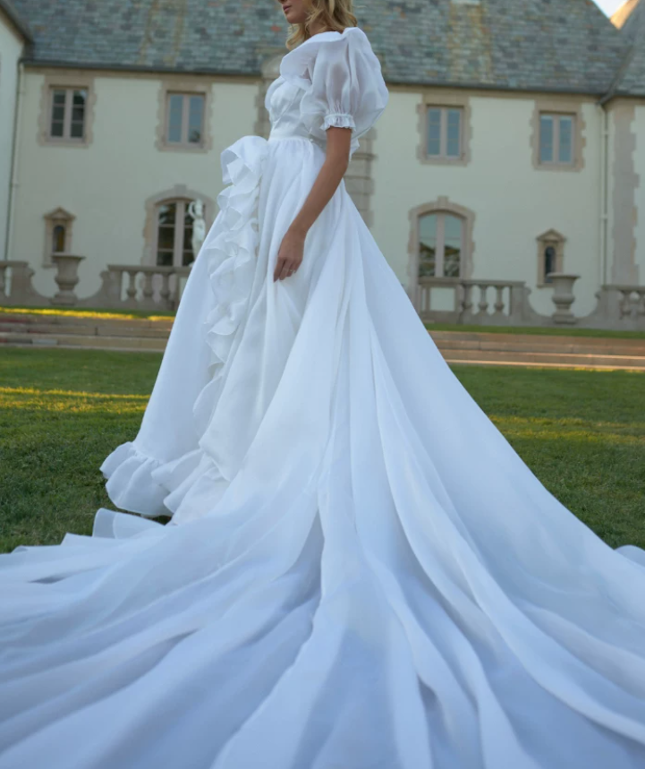 Unique Square Neck Wedding Dresses White Ruffled Short Sleeve A-Line Bridal Dress D0725