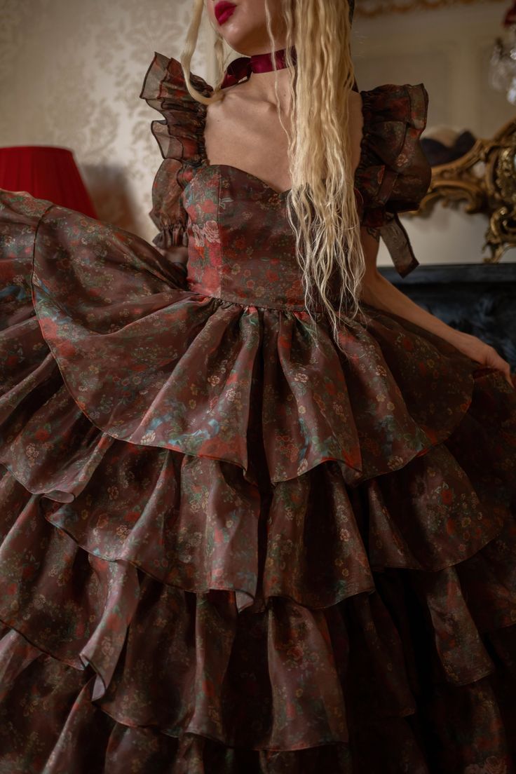 Robe de bal de princesse bustier à volants en satin long, robe de soirée C8117