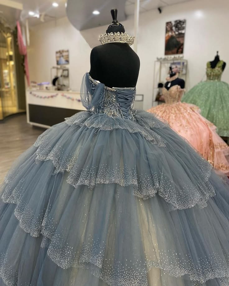 Luxurious Blue Ball Gown Sequins Beaded Quinceanera Dresses Tiered Tulle Sweet 16 Dresses D0801