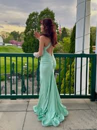 Chic Halter Neck Prom Dress Mint Green Ruffled Mermaid Evening Dress D0813