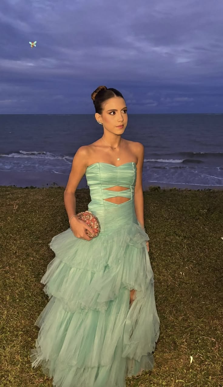 Beautiful Strapless Slit Prom Dress Green Tiered Tulle A-Line Evening Dress D0817