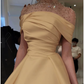 Robe de soirée élégante en forme de A, robe élégante, longueur au sol, manches courtes, col illusion, satin avec perles froncées, robe de bal C3284