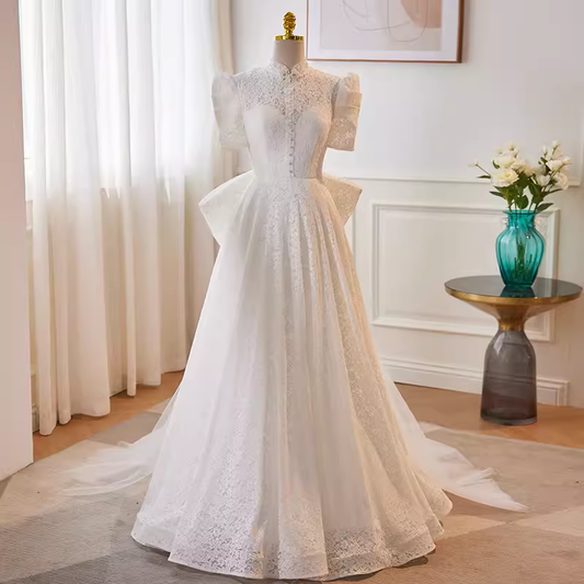 Belles robes de mariée blanches en dentelle à encolure haute et ligne A avec Bownot B038