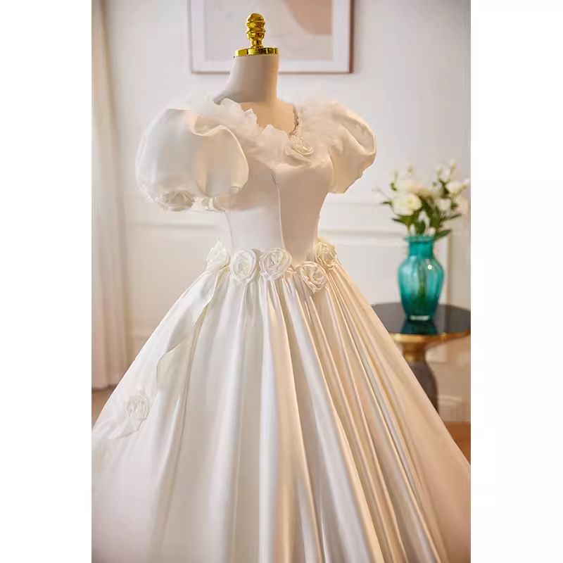 Vintage Ball Gown White Satin Long Wedding Dresses B130