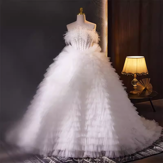 Vintage Ball Gown Strapless Tulle White Ruffles Sweet 16 Dresses B138