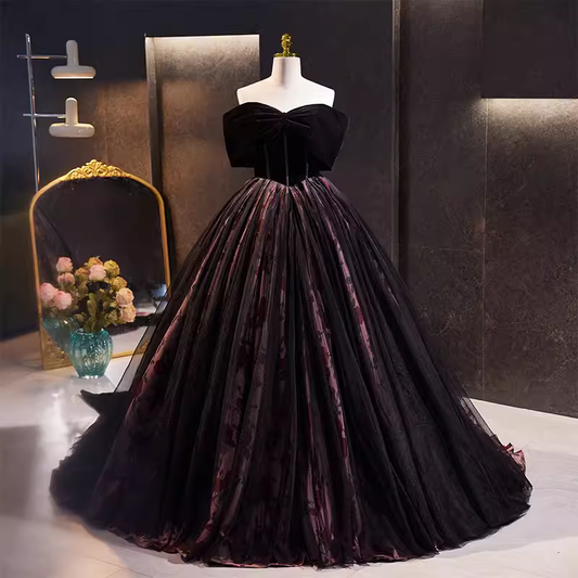 Vintage Ball Gown Tulle Black Sweet 16 Dresses B147