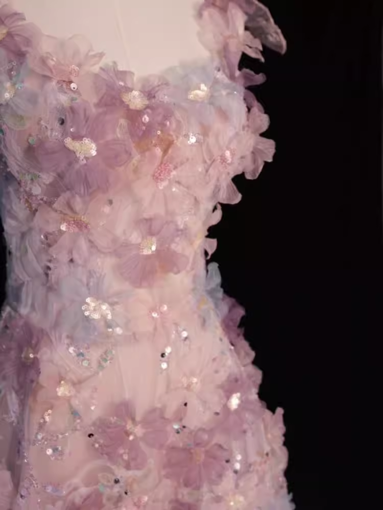 Robe de bal longue à fleurs roses scintillantes, bretelles trapèze, B172
