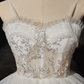 Robe de bal blanche à col en cœur, haute et basse, B210