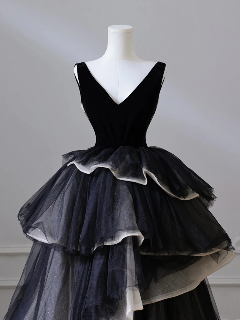 Robe de Bal Noir Col en V Tulle Velours Sweet 16 Robe B216