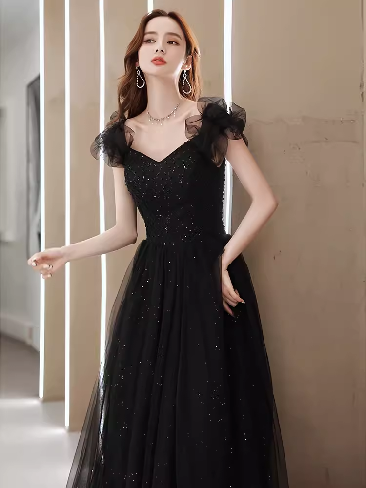 Elegant A line Puffy Sleeves Black Tulle Long Prom Dress B421