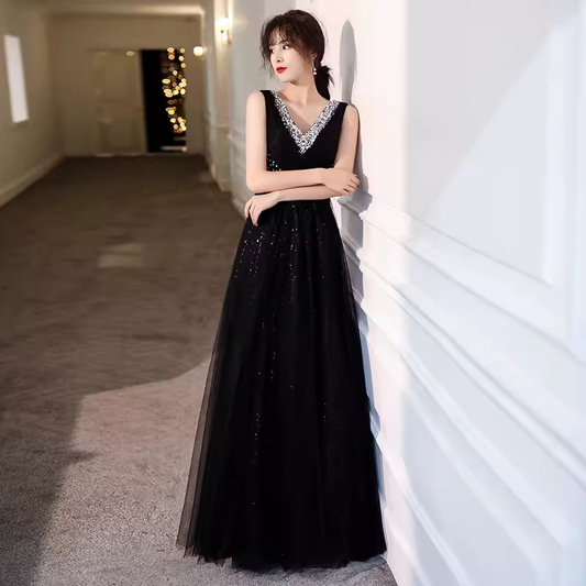 Lovely A line V Neckline Black Tulle Long Prom Dress B658