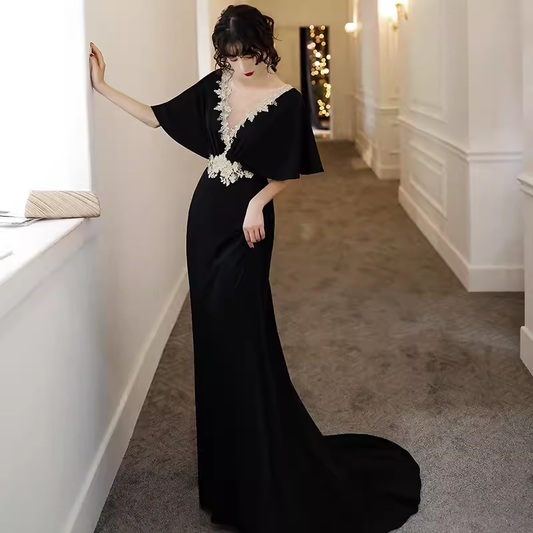 Robe de bal longue noire Vintage ligne A, décolleté en V, B672