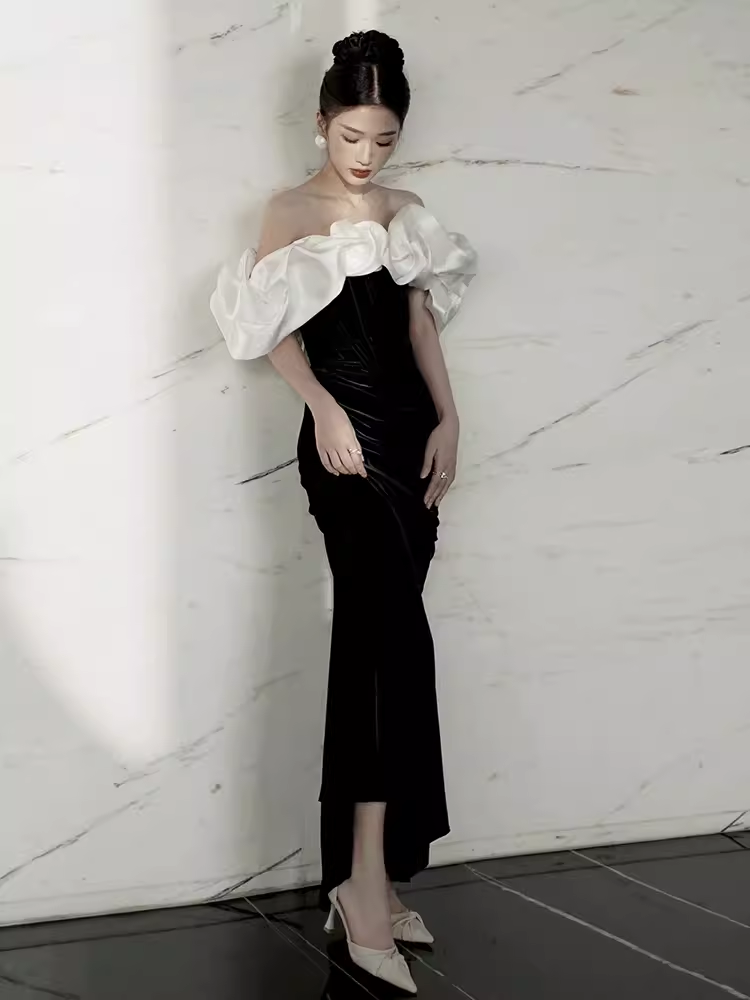 Vintage Mermaid Off The Shoulder Black Velvet Prom Dress B682