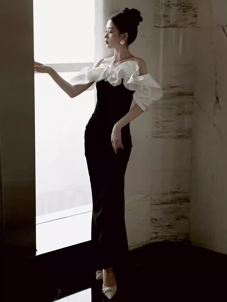 Vintage Mermaid Off The Shoulder Black Velvet Prom Dress B682