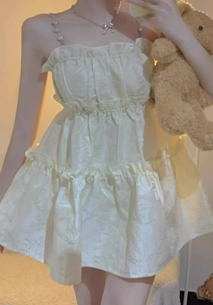 Robe courte d'été pour femme, style français, collection 2026, référence C7335