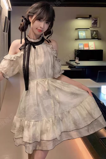 Robe courte d'été pour femme, style français, collection 2026, référence C7361