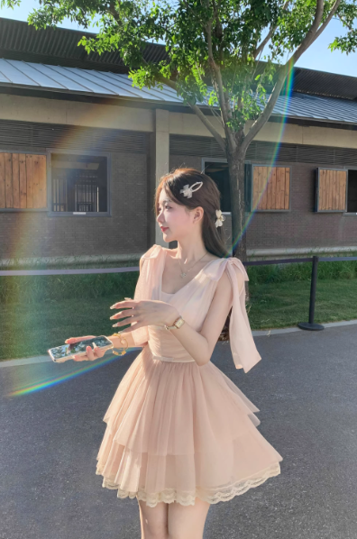 Robe courte d'été pour femme, style français, collection 2026, référence C7240