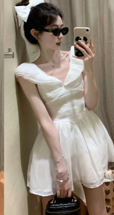 Robe courte d'été pour femme, style français, collection 2026, référence C7405