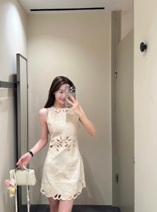 Robe courte d'été pour femme, style français, collection 2026, référence C7969