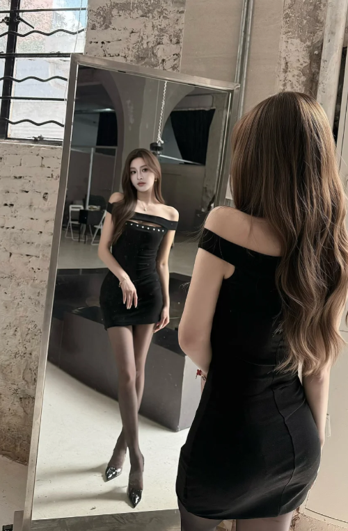 Robe courte d'été pour femme, style français, collection 2026, référence C7994